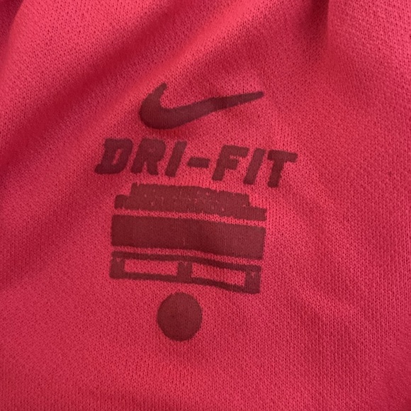 Woman’s Nike shorts medium - Picture 2 of 2